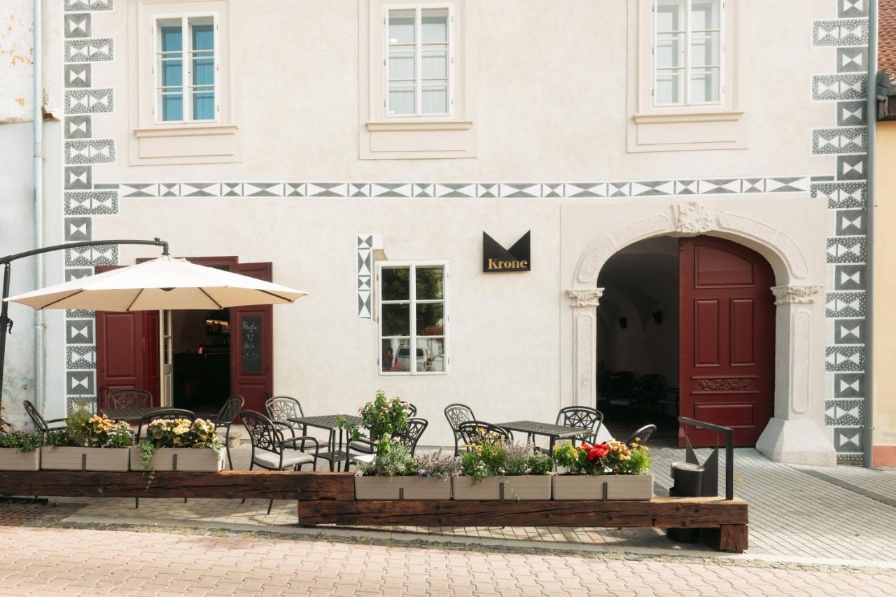 Krone Penzion Svätý Jur Exterior foto