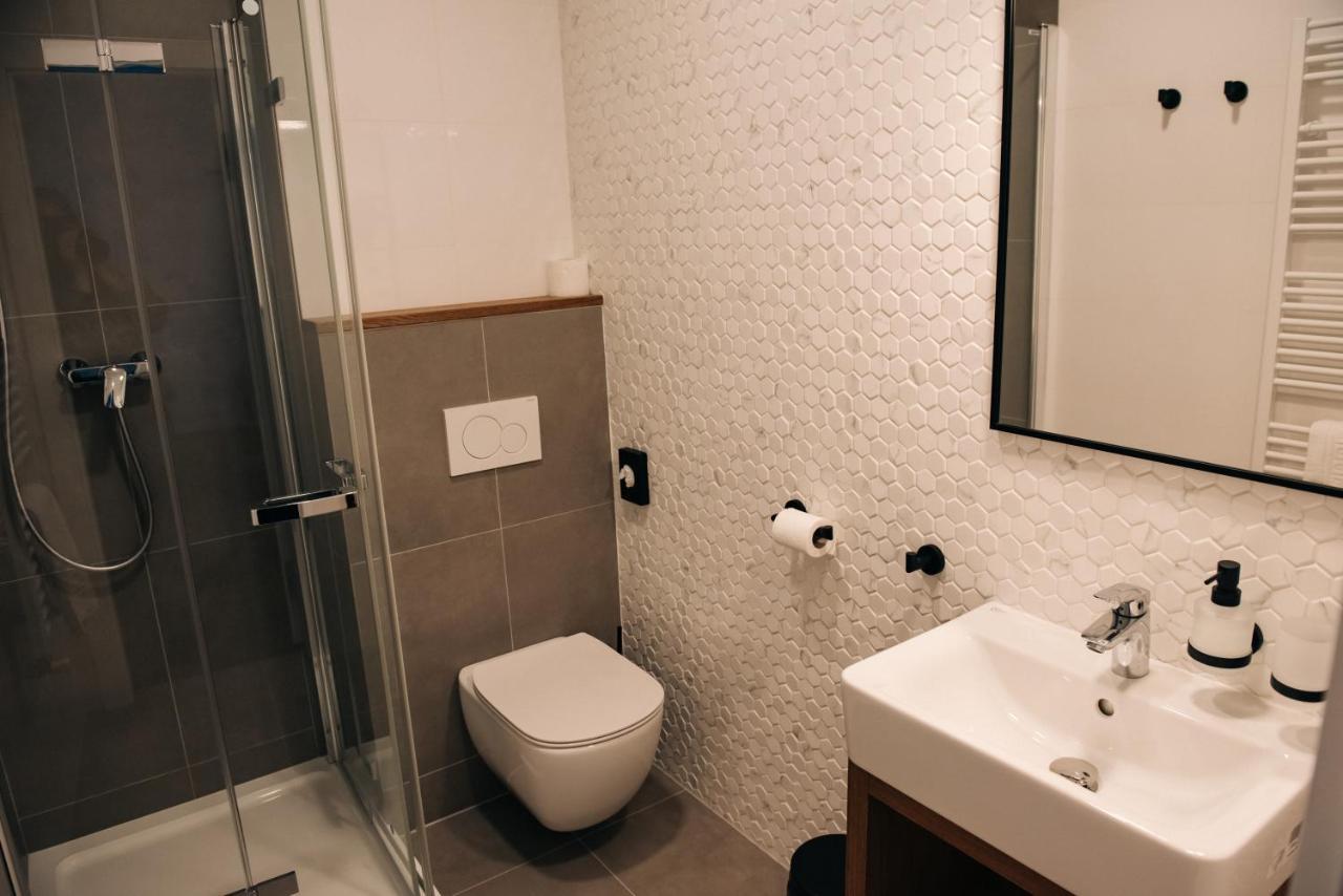 Krone Penzion Svätý Jur Exterior foto