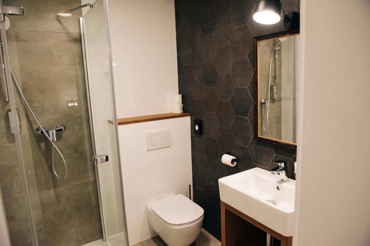 Krone Penzion Svätý Jur Exterior foto