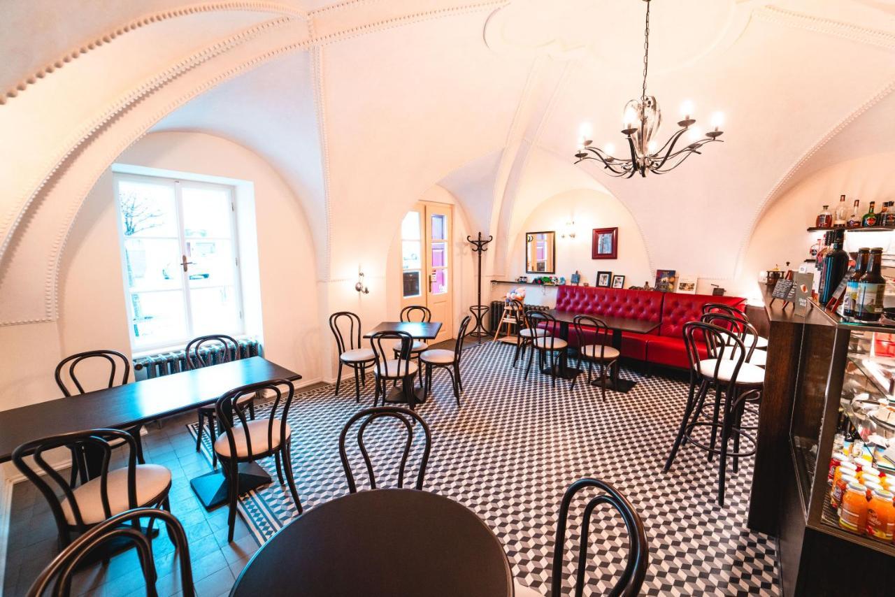 Krone Penzion Svätý Jur Exterior foto